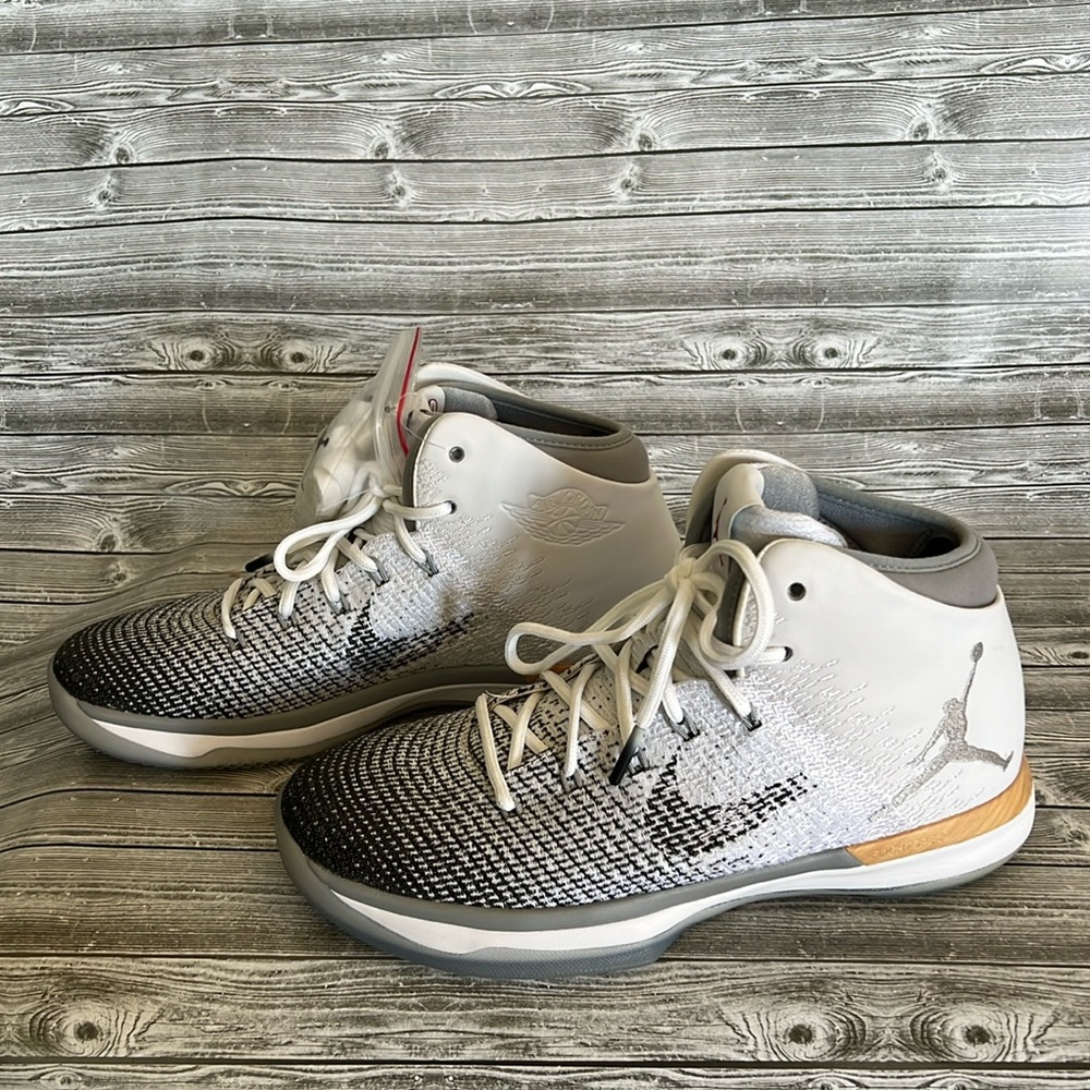 NEW Authentic- Size 8 - Air Jordan 31 Chinese New Year